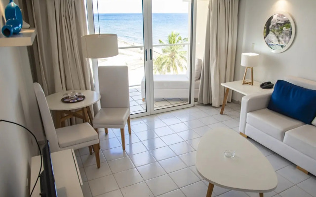 El Viejo El Mar Hotel