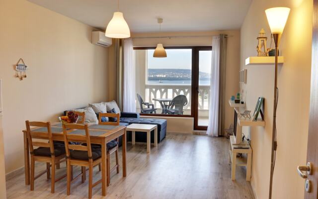 Waterfront Sea Star 2 bedroom Apartment