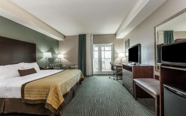 Baymont Inn and Suites - Bellevue