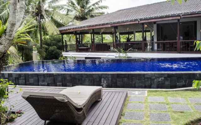 Villa Tirta Cintanya