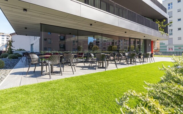 Icon H 208 Suite Micro-living
