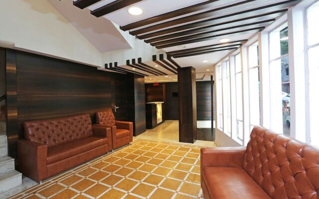 OYO Flagship 22444 Hotel Shiwalik Regency Mall Road