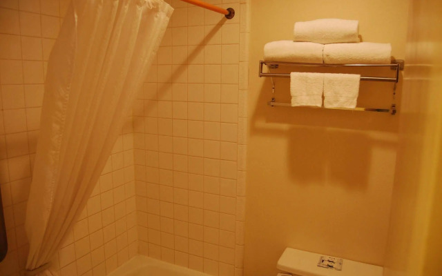 Western Inn Lakewood Tacoma