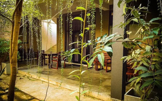 Isi Arana Eco Villa