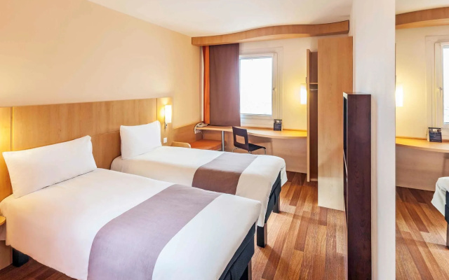 ibis Plzen
