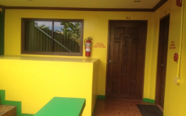 Drifters British Pub and Apartelle