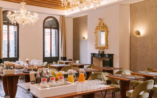 IH Hotels Venezia Salute Palace