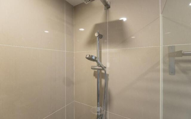 Modern City 2B Suite Desa Park City