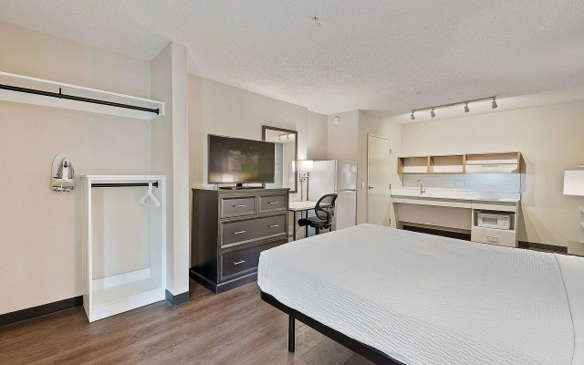 Extended Stay America Suites Miami Airport Blue Lagoon