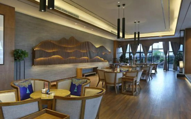 Lugui International Hotel