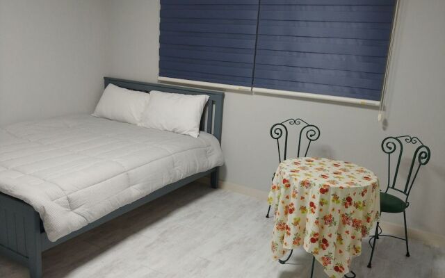 Friends Guesthouse - Hostel