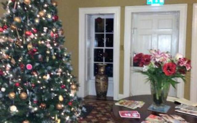 Castle Grove Country House