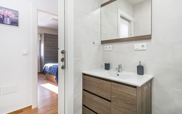 Comfortable Holiday Home in Málaga Near Seabeach