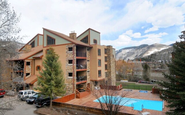 Breakaway West #212 2 Bedroom Condo by RedAwning