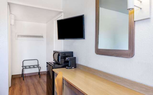 Travelodge by Wyndham Miles City