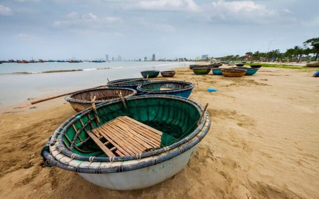 Alani Sea View Hotel