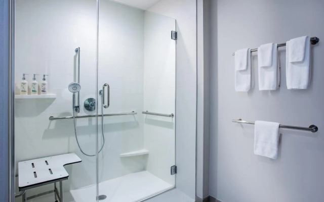 Holiday Inn Express & Suites Bradenton East-Lakewood Ranch by IHG