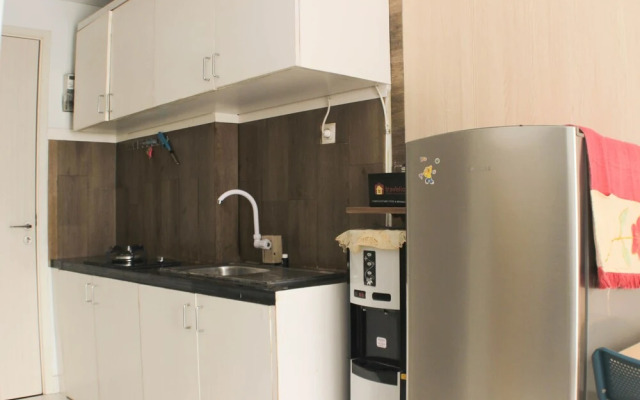 Homey And Nice 2Br At Patraland Urbano Apartment