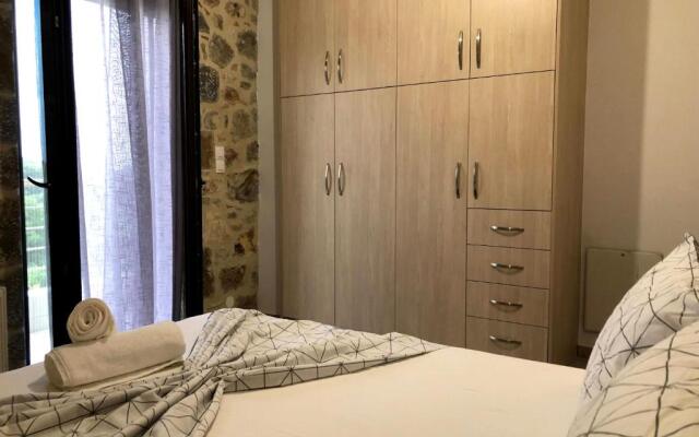 Oikia Stone House in seaside Kalo Chorio