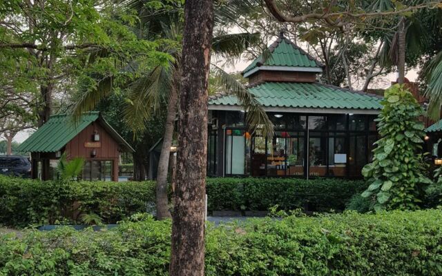 S. Parsukdee Resort