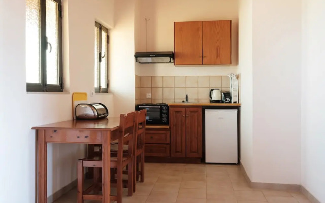 Canal d'Amour Makris Apartments
