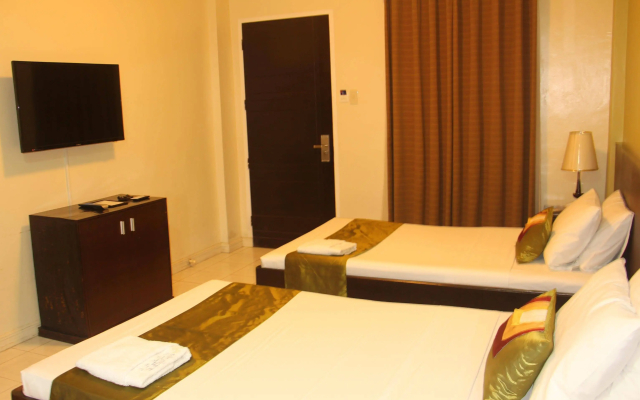 Skylight Hotel