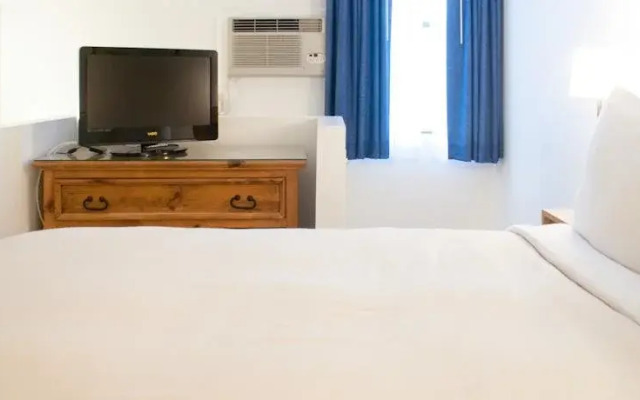 Sky Harbor Apartments