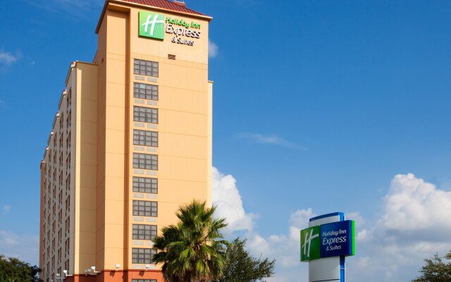 Holiday Inn & Suites Across From Universal Orlando, an IHG Hotel