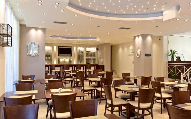 Telesilla Hotel