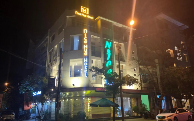 Nice Hue Hotel
