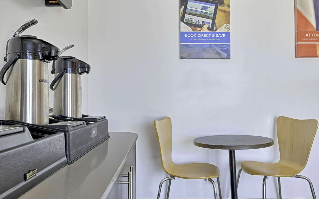 Motel 6 Sullivan, MO