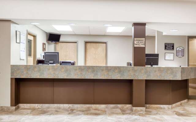 Super 8 by Wyndham Prince Albert