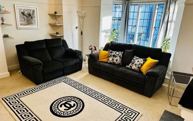 Gerrardscross-sleeps4-parking-petfriendly-wembley