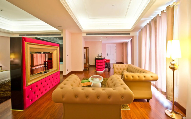 The Royal Pinnacle Hotel