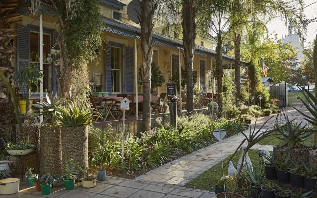 Yellow Aloe Guesthouse