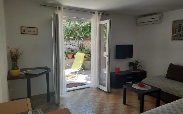 Apartment Ema