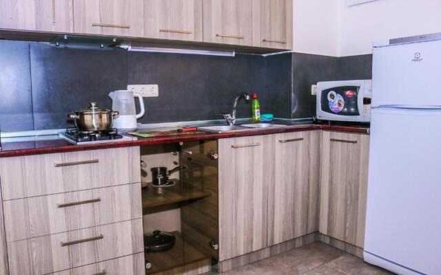 Stay Inn Apartments at Saryan Street