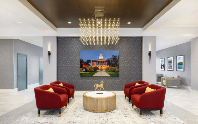 Holiday Inn Concord Downtown