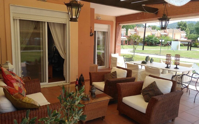 Sansen Villa Tripotamos