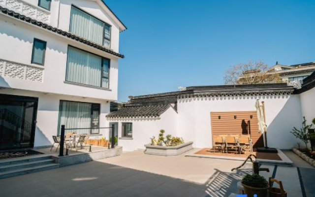 Suzhou Yinghu Suoyuan Homestay (Taihu Lake Eastern Mountain Scenic Area)