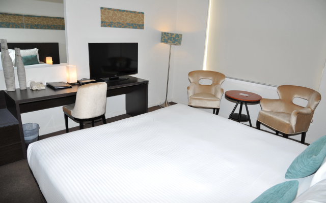 Royal Pacific Hotel – Guest Rooms – Sydney