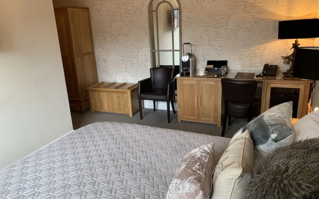 The Wheatsheaf Hotel Sandbach
