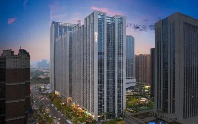 Atour Hotel Chengduo Tianfu New Area Erjiangsi Subway Station