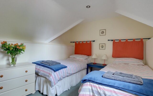 Spacious Holiday Home in Tunbridge Wells Near City Centre