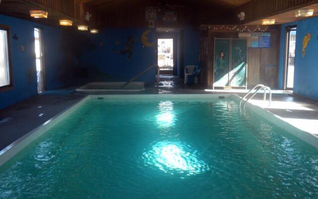 Blue and White Motel