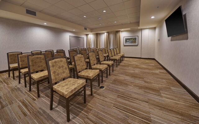 Hampton Inn & Suites Roseburg