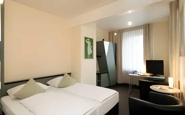 Monopol Hotel
