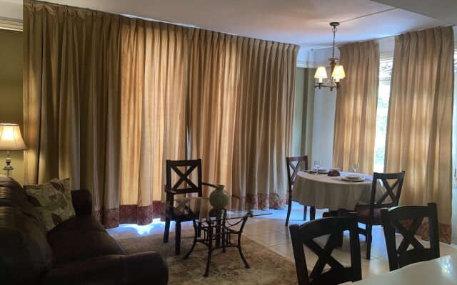 Los Altos Apartments & Studios