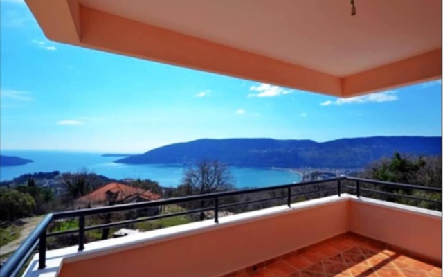 Superb Breathtaking Views 3bedroom All Day Sun