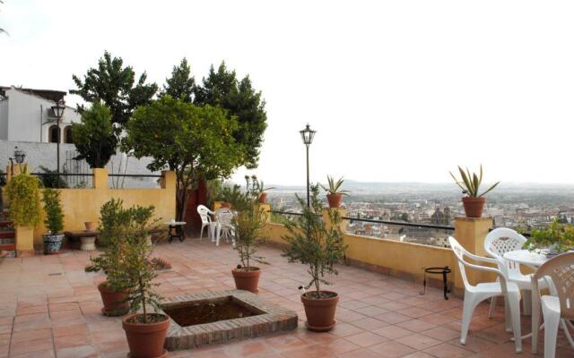 Carmen en el Albaicín con Jardin y Vistas